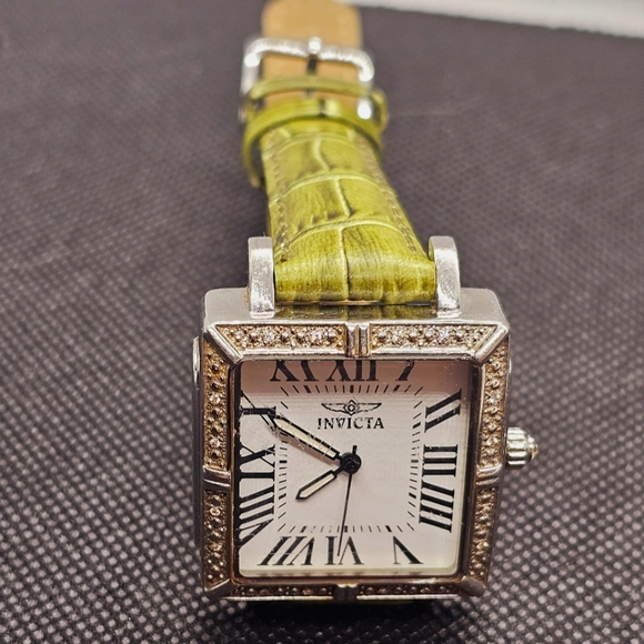 Genuine Invicta Tritnite Night Glow Flame Fusion Crystal Wristwatch - Picture 1 of 14